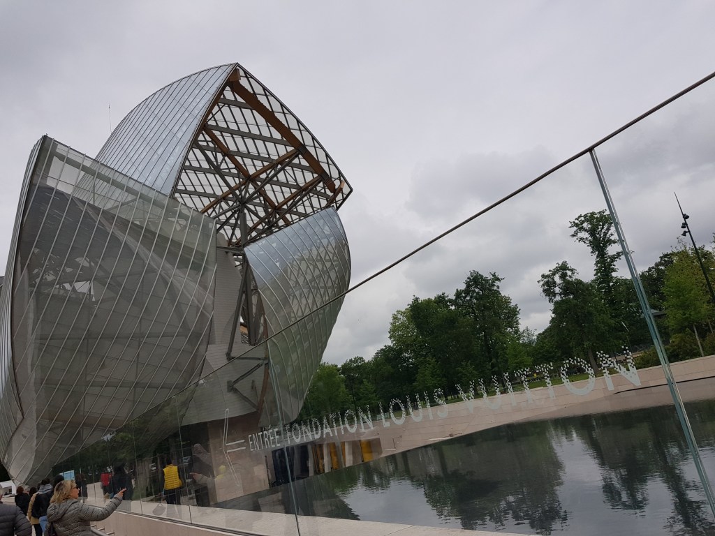 Fondation Louis Vuitton – Architecture + Art + Food